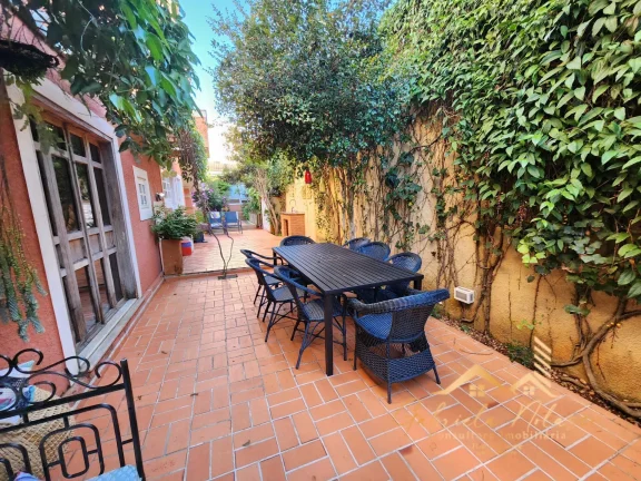 Imagem Charmosa Casa em Condomínio Alto Padrão em Mogi Mirim