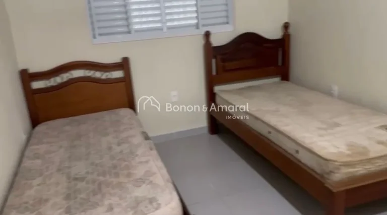 Imagem Sítio à venda em Amparo/SP - 32.000 m² com lago, piscinas e 3 casas

Sítio com 32.000 m² em exc...