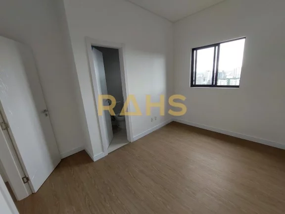 Imagem Cobertura nova no bairro Anita Garibaldi, com 136 m² sendo 3 suítes e mais 3 vagas de garagem. Inf...