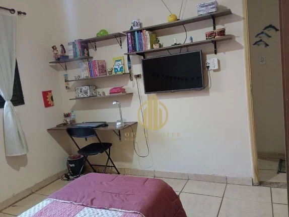 Imagem Casa 2 dormitórios com suíte - quintal - churrasqueira - Presidente Dutra - Ribeirão Preto/SP