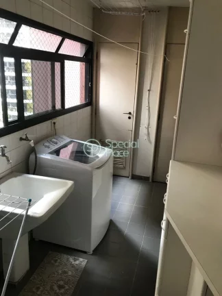 Imagem Apartamento em Moema com 03 suítes e 02 vagas. Condomínio conta com Espaço Gourmet, Academia, Bri...