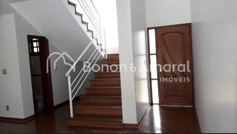 Imagem Belíssima casa à venda Jardim Paiquerê - Valinhos.
Bem espaçosa, com sala para 2 ambientes e pé...