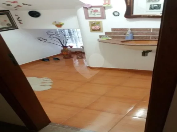 Imagem Casa à venda com 3 quartos, sendo 1 suíte, no condomínio Alameda do Eucaliptos, São Paulo - SP