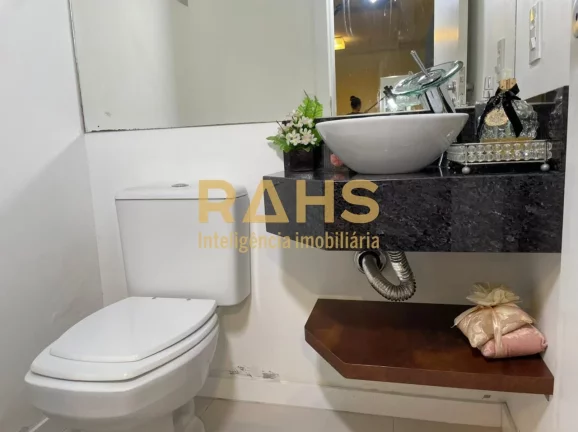 Imagem OPORTUNIDADE! De R$980.000,00 por R$899.000,00! Lindíssimo sobrado no Bairro Gloria, com fácil ace...