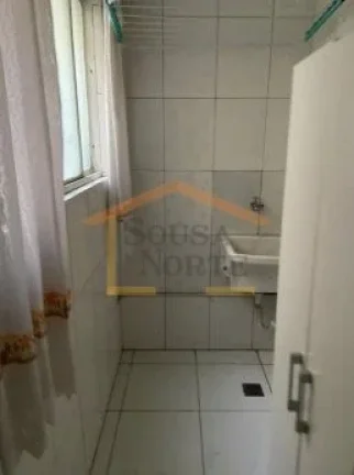 Imagem Apartamento com 2 dormitórios, 1 banheiro, rico em armários planejados em todos os cômodos, sala ...