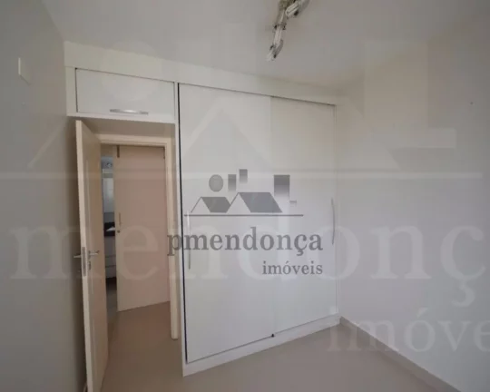 Imagem Apartamento em perfeito estado de conservação, piso em porcelanato, living para 02 ambientes, banh...