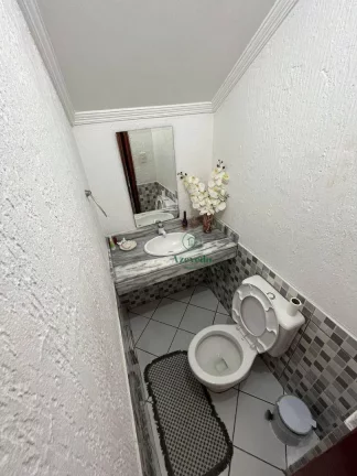 Imagem Sobrado com 3 dormitórios à venda, 199 m² por R$ 742.000,00 - Jardim Bom Clima - Guarulhos/SP