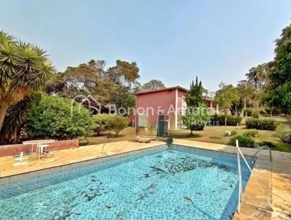 Imagem Encantadora residência em condomínio fechado no Residencial Clube de Campo, com 1.270 m² de terre...