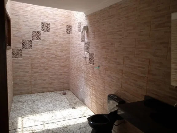 Imagem Sobrado com piscina aquecida, 02 dorm grandes com varanda sendo 01 suíte, área de serv. 02 wcs, 02...