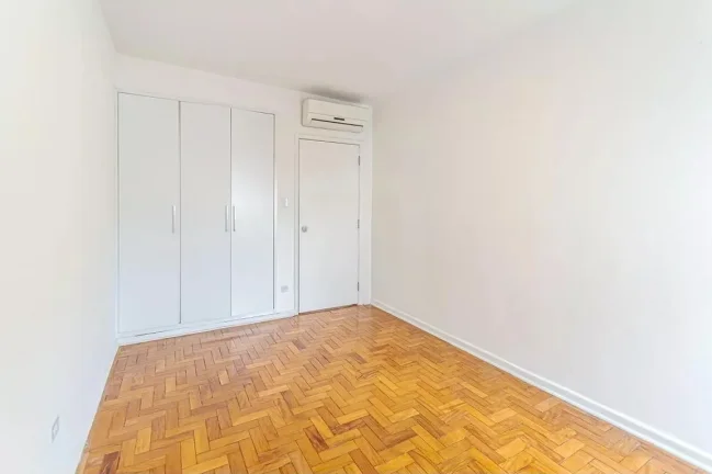 Imagem Apartamento 95M², 2Q, 2 Banheiros, 1 Vaga, Banheiro de Serviço, Split.