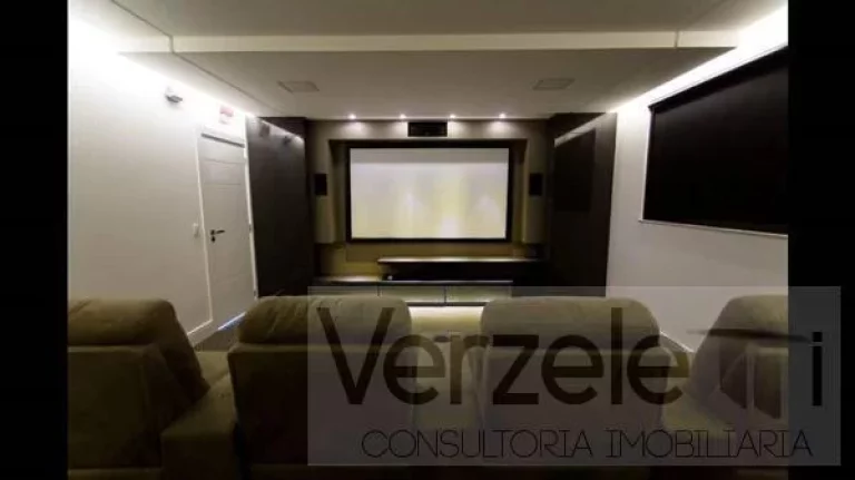 Imagem Apartamento 4 ou + dormitórios para Venda em Balneário Camboriú / SC no bairro Centro