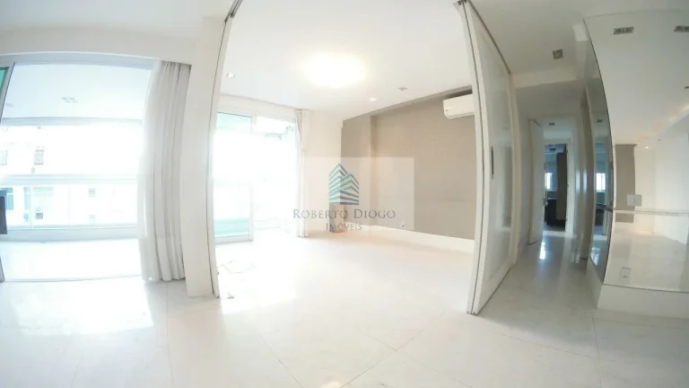 Imagem Apartamento de Luxo à Venda em Icaraí, Niterói-RJ: 4 Quartos, 3 Suítes, 3 Vagas de Garagem - 158m² de Puro Conforto!