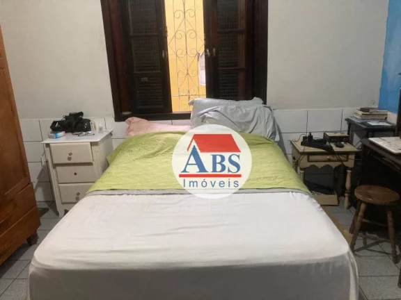Imagem Casa isolada, 3 dormitórios com 1 suíte. Aceita FGTS e financiamento.