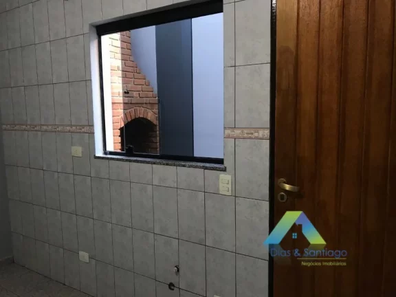 Imagem Santo André Sobrado 210M², 3 dormitórios 1 suíte, espaço gourmet, 8 vagas com ótima localização e valor !!!
