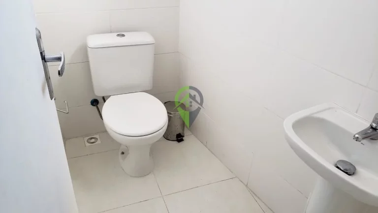 Imagem Imóvel Comercial à venda com 2 dormitórios e amplo espaço no bairro Vila Matias de Santos/SP