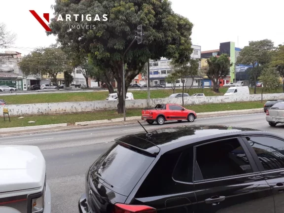 Imagem Armazéns á venda na Mooca Av Salim Farah Maluf e Rua Jaboticabal 200 m²