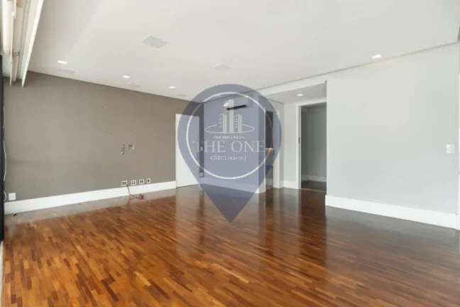 Imagem Venda de Apartamento de Luxo com 3 Quartos e 3 Suítes na Vila Uberabinha, São Paulo-SP: 184 m², 2 Salas, 5 Banheiros e 3 Vagas.