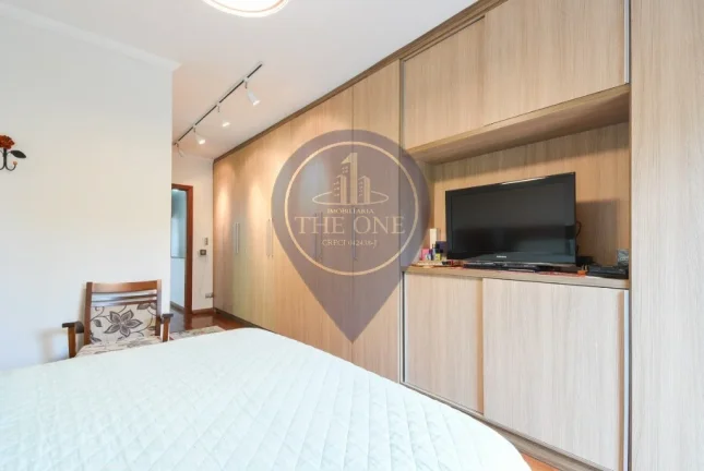 Imagem Luxuosa casa de 3 quartos e 3 suítes na Vila Clementino, São Paulo-SP, com 244m² e 3 vagas de garagem!