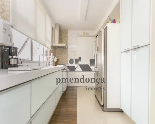 Imagem Magnifico apartamento, totalmente reformado a 2 anos, proprietário transformou apto. em 01 dormitó...