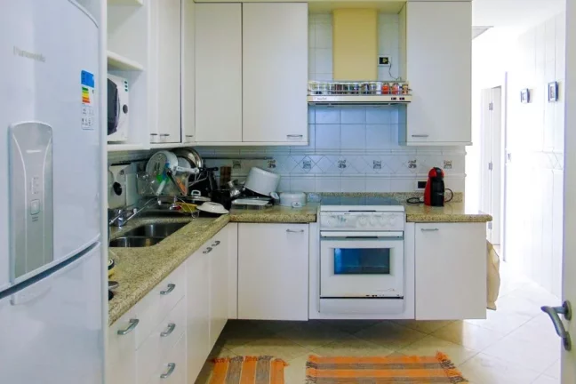 Imagem Apartamento com 4 dormitórios à venda, 160 m² por R$ 1.550.000,00 - Pitangueiras - Guarujá/SP