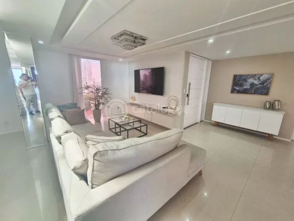 Imagem Cobertura duplex em Petrópolis com 504 m² de área