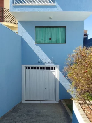 Imagem Sobrado com 188 metros quadrados de área construída, com sala para dois ambientes, sanca no teto, ...