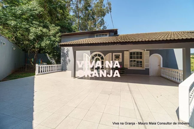 Imagem Casa com 5 quartos, sendo 4 suítes na Granja Viana - Carapicuíba/SP