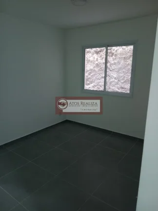 Imagem Alugo casa estilo apartamento de 2 dormitórios, sala, cozinha, banheiro e área de serviço, no Jardim Sao Benedito, na região da estação primavera, São Paulo - 65M² por R$ 1.500 locação. Oportunidade