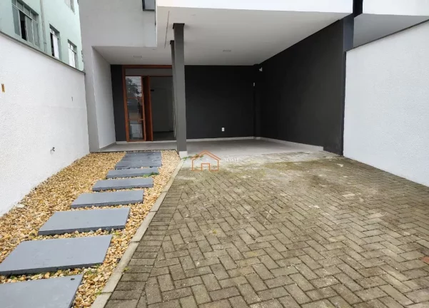 Imagem CASA RESIDENCIAL em JOINVILLE - SC, FLORESTA