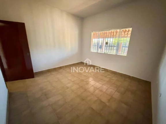 Imagem Casa com 3 dormitórios para alugar, 272 m² por R$ 2.500,00/mês - Setor Central - Itumbiara/GO