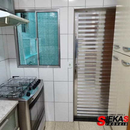 Imagem Imperdível oportunidade de adquirir sua casa na Vila Carmosina, São Paulo-SP - 2 quartos, 1 sala, 2 banheiros, 2 vagas - 89m²!
