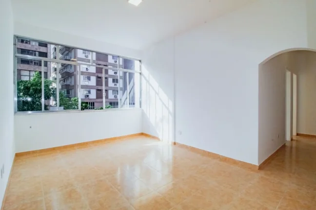 Imagem Apartamento Botafogo - 91M², 3 Dorms, Salão de Festas, Brinquedoteca, Playground, Área Verde.
