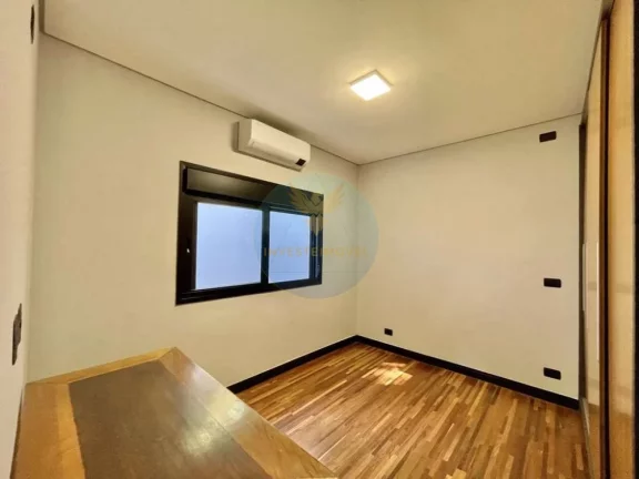 Imagem Casa em Condomínio a Venda no bairro Granja Viana - Cotia, SP