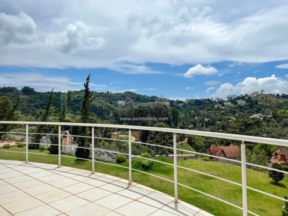Imagem Casa à venda em Campos do Jordão – Com 7 suítes e vista panorâmica