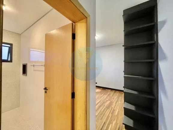 Imagem Casa em Condomínio a Venda no bairro Granja Viana - Cotia, SP