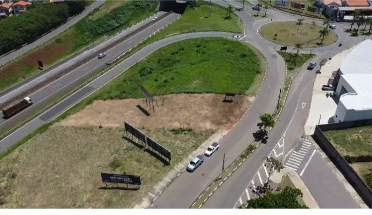 Imagem Área de 1000 metros quadrados no centro de Cerquilho/SP.