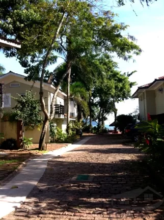 Imagem Casa Avenda Em Condominio de Alto Padrão