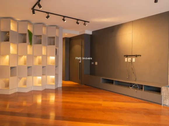 Imagem Imperdível! Apartamento com 4 quartos e 2 suítes em Moema. Venha conferir!