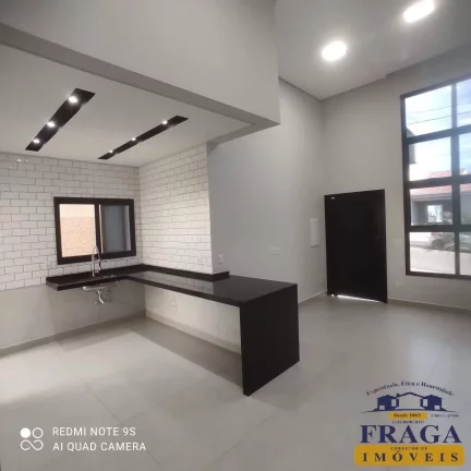 Imagem CASA EM CONDOMÍNIO C/ 100 M² / 03 QUARTOS SENDO 01 SUÍTE / 03 VAGAS