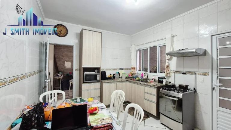 Imagem CASA NO VILA DESTE. 3 DORMS (1 SUÍTE), 3 VAGAS. PRONTA COM ARMÁRIOS.