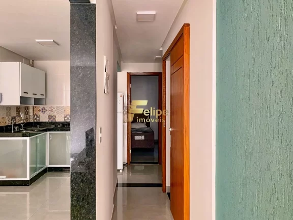 Imagem UM LINDO APARTAMENTO COM PRÉDIO NA FRENTE DA PRAIA.