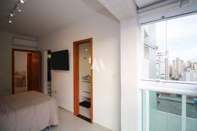 Imagem Apartamento Padrão à locação com 2 suítes e Vista parcial para o mar no bairro do Embaré em Santos/SP