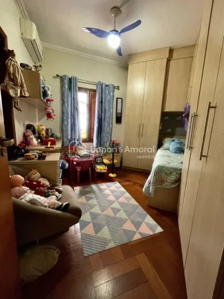 Imagem Excelente sobrado à venda em condomínio fechado em Valinhos/SP, localizado em uma área privilegia...