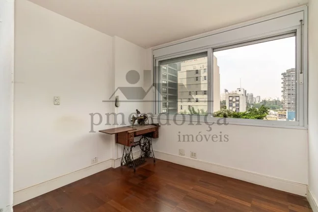 Imagem Apartamento com 94m² no Sumaré próximo ao metrô, 3 quartos e 1 vaga.