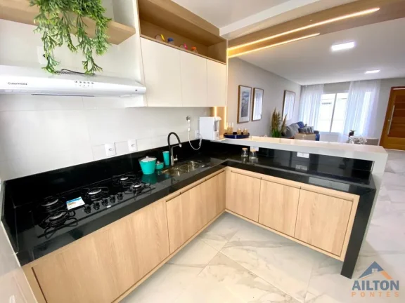Imagem Casa com 3 Suítes Mobiliada e Decorada à Venda no Bairro Jardim Boa Vista - Guarapari/ES