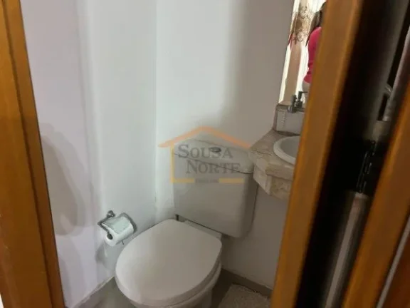 Imagem Sobrado em condomínio fechado, semi novo, 2 dormitórios, sendo 2 suítes, a principal com varanda,...