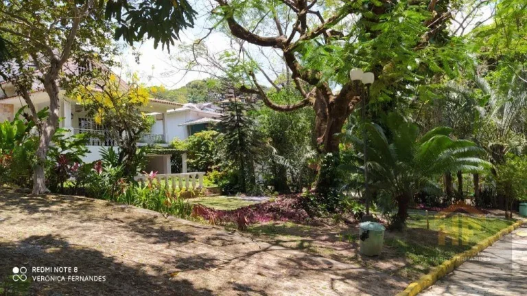 Imagem Casa de 250m² à venda, com 3 quartos (1 suíte), localizada no Sítio dos Pintos, Recife - Pernambuco.