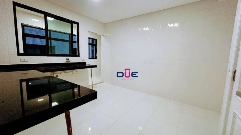 Imagem Apartamento com 3 dormitórios à venda, 130 m² por R$ 1.000.000,00 - Pompéia - Santos/SP