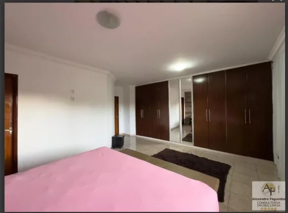 Imagem Sobrado para Venda em Goiânia, SETOR JAÓ, 4 dormitórios, 4 suítes, 5 banheiros, 3 vagas