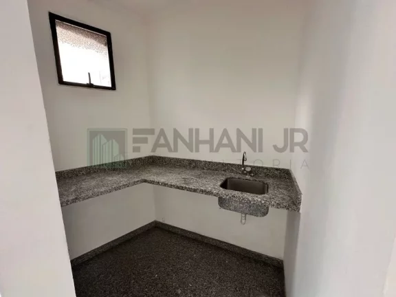 Imagem Aluguel de Sala Comercial de Alto Padrão na Vila Olímpia, São Paulo-SP: 4 Salas, 5 Banheiros, 2 Vagas de Garagem - 150m².